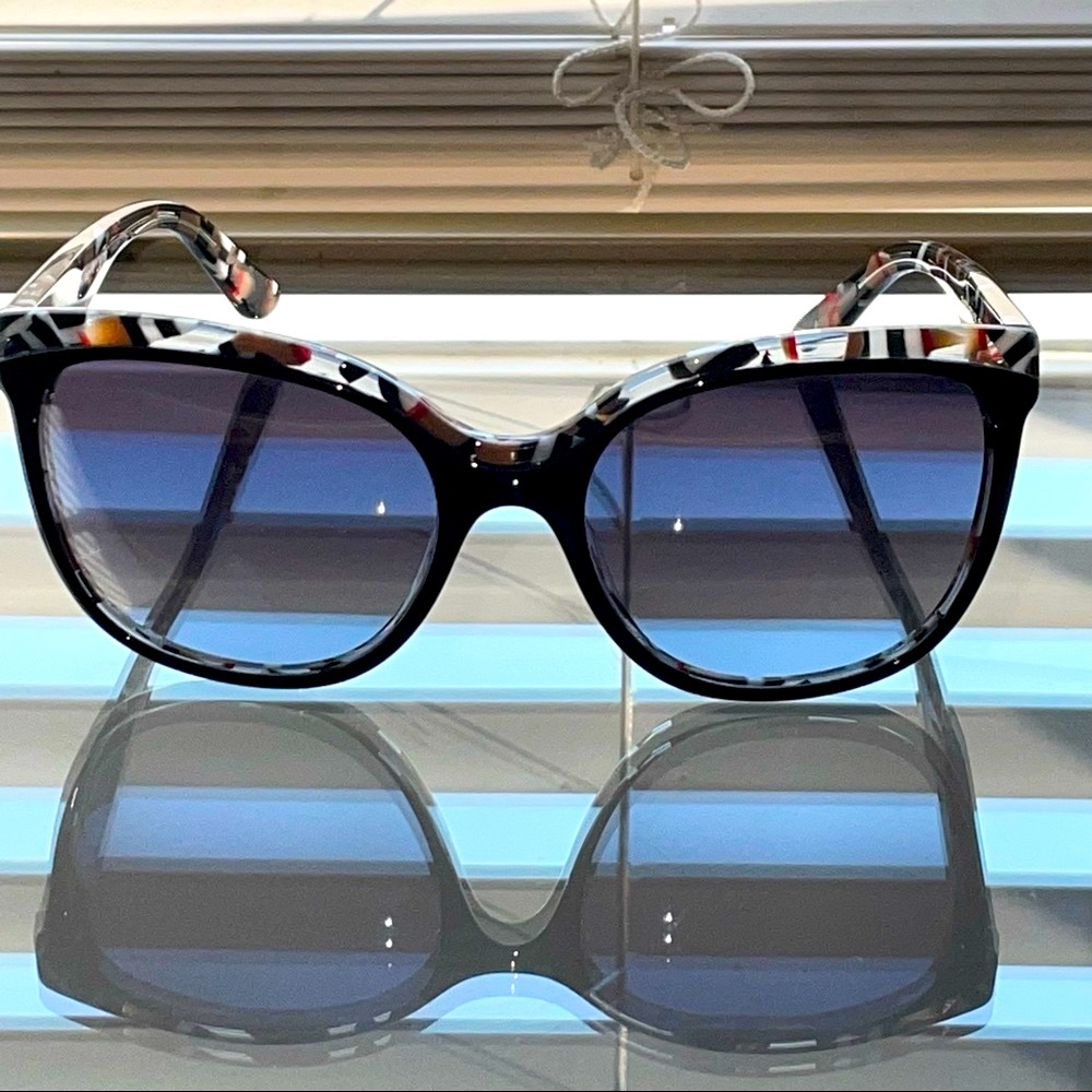 NWT Burberry Sunglasses - Picture 6 of 13